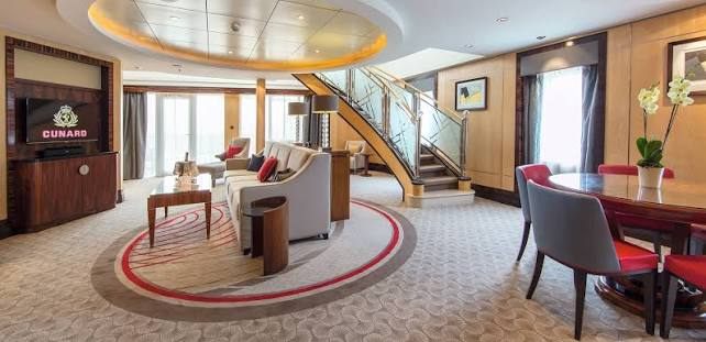 Two-level suite with staircase
